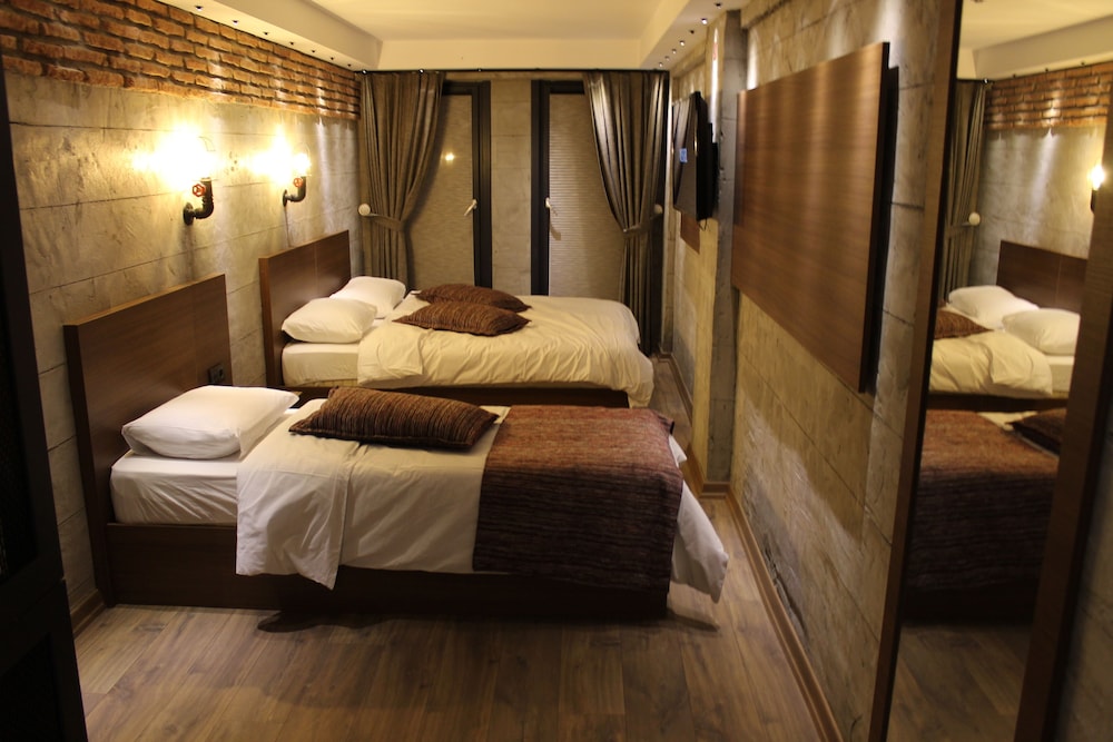 Elibol Hotel 18/52