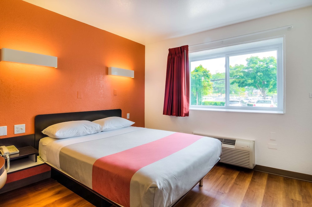 Motel6 Arlington Heights, IL - Chicago North Central 17/42