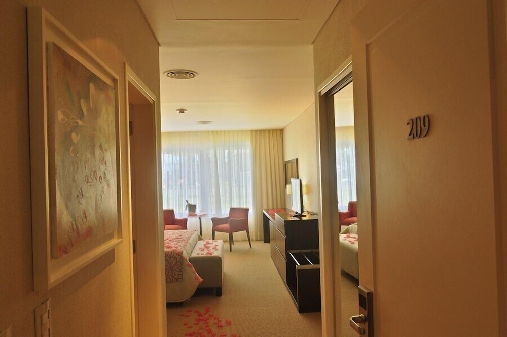 Howard Johnson Hotel Piedras Moras 11/31