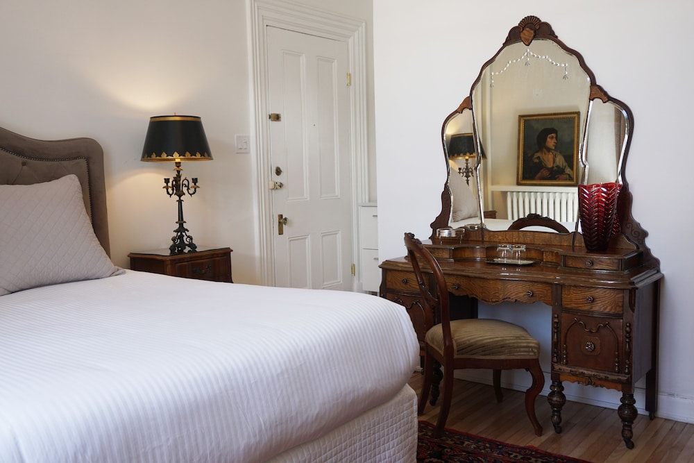 Hotel Marie-Rollet 20/50