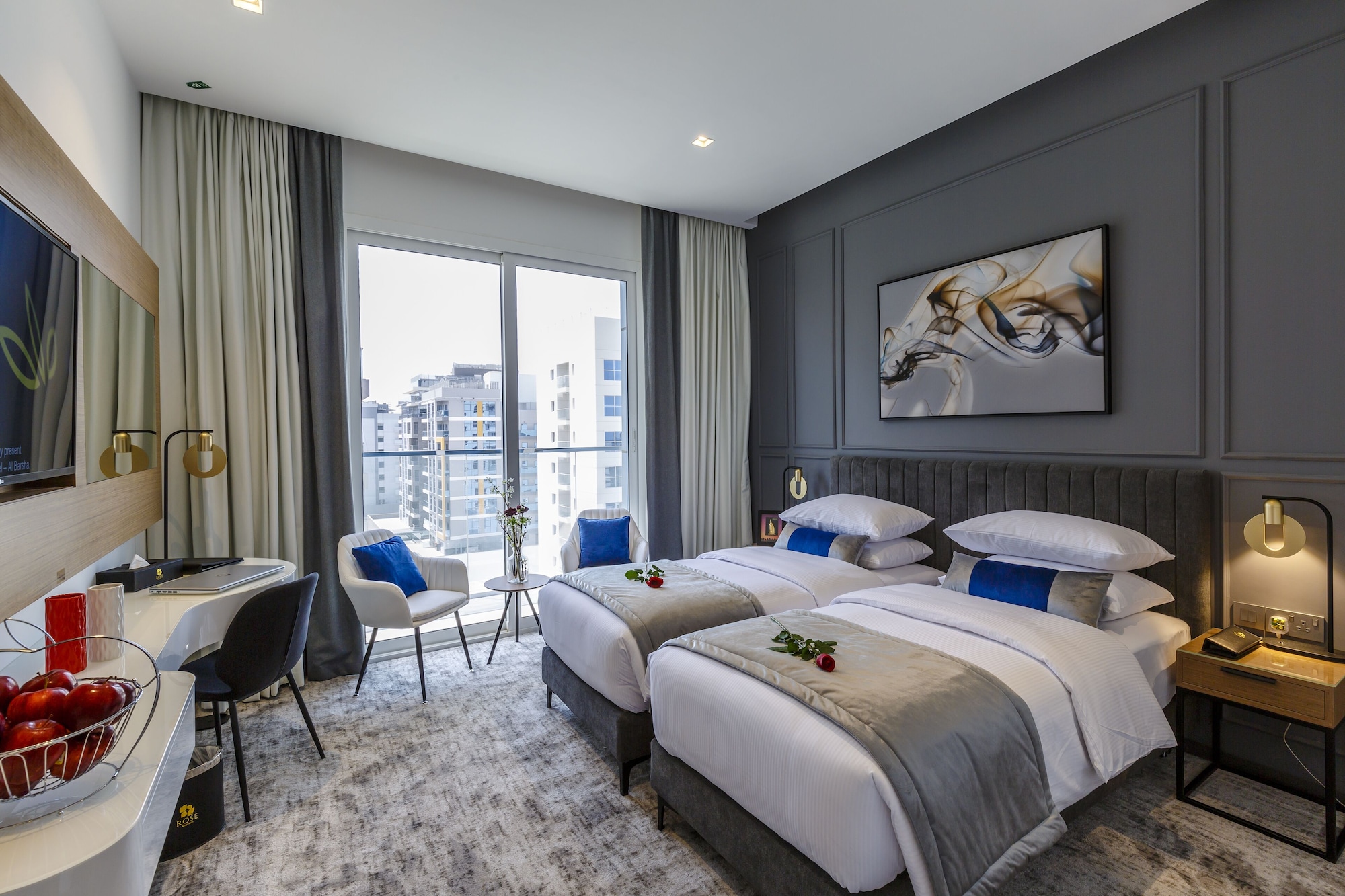 EXECUTIVE, TWIN BEDS