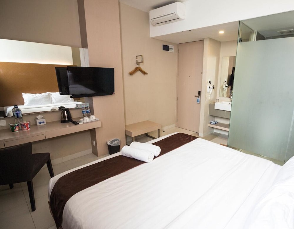 Os Hotel Airport Batam 12/43