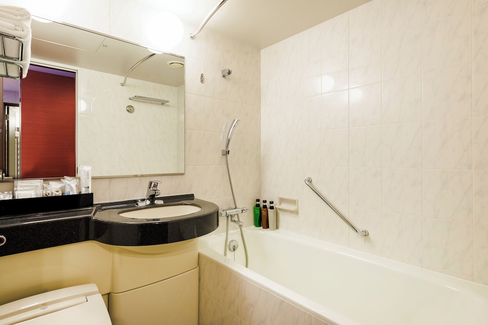 Room, Twin Beds, with Extra Bed, East Wing