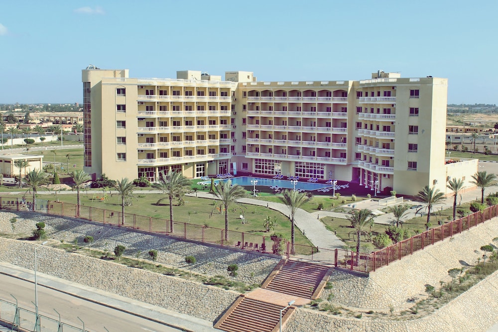 Tolip Family Club Borg El Arab 44/48