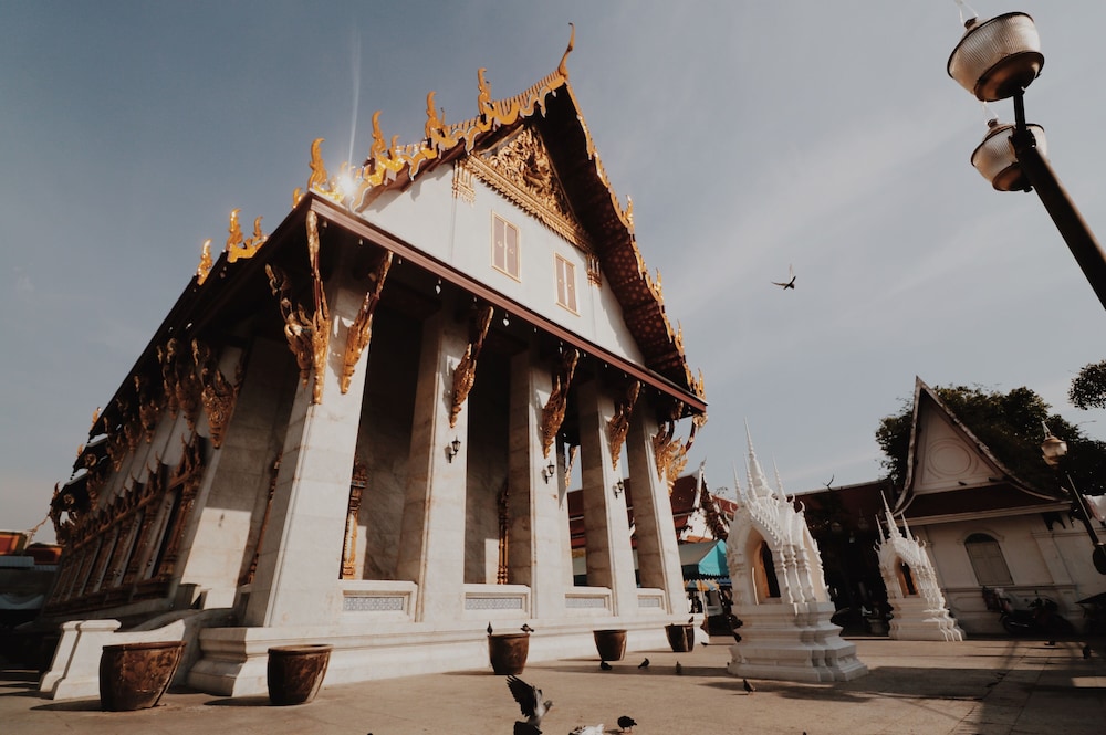 Theatre Residence in BANGKOK