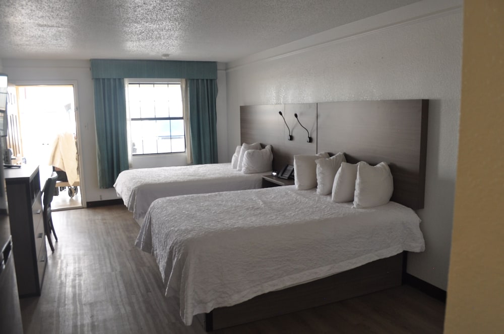 Baymont by Wyndham Fort Stockton 28/52
