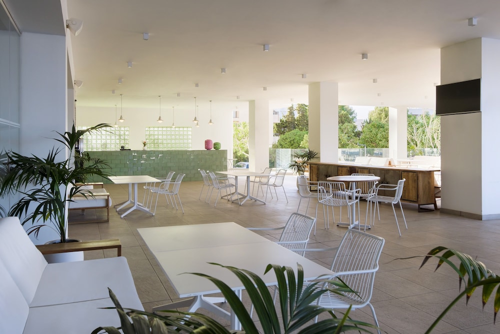 Innside Ibiza 45/64