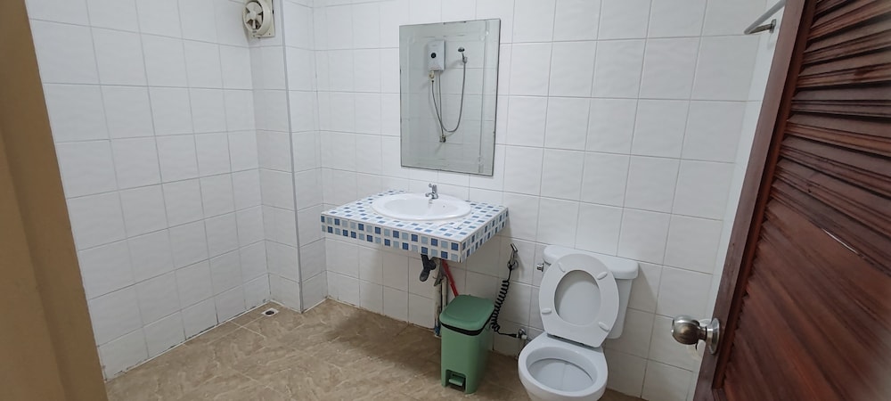 Jomtien Hostel 67/68
