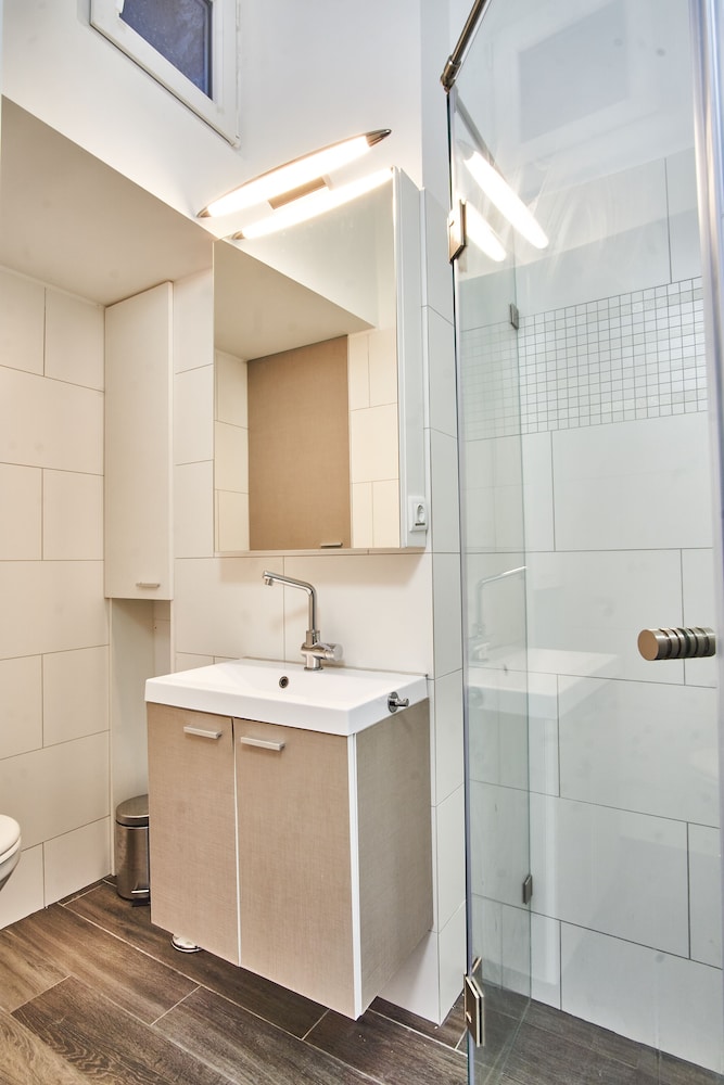 V27 Budapest Apartment 15/18