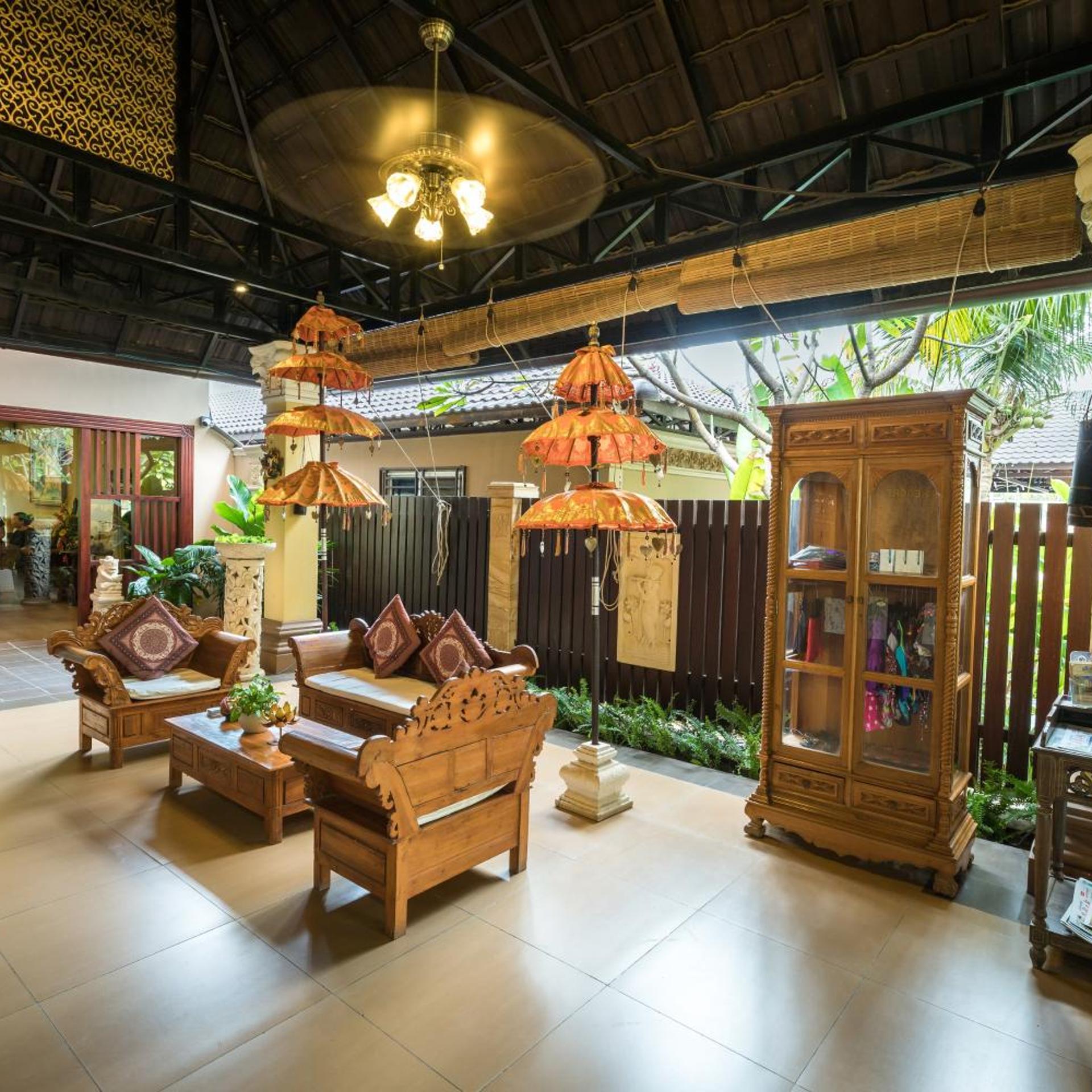 Bali Hotel 30/50
