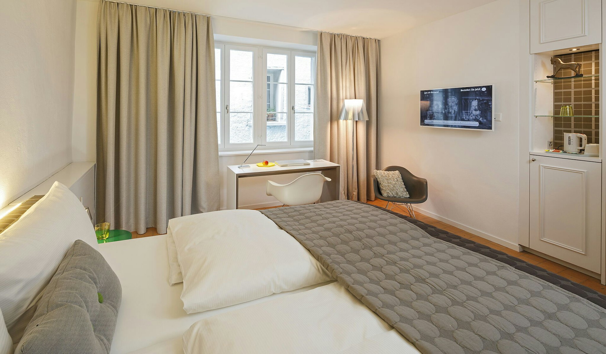PLUS, DOUBLE BED