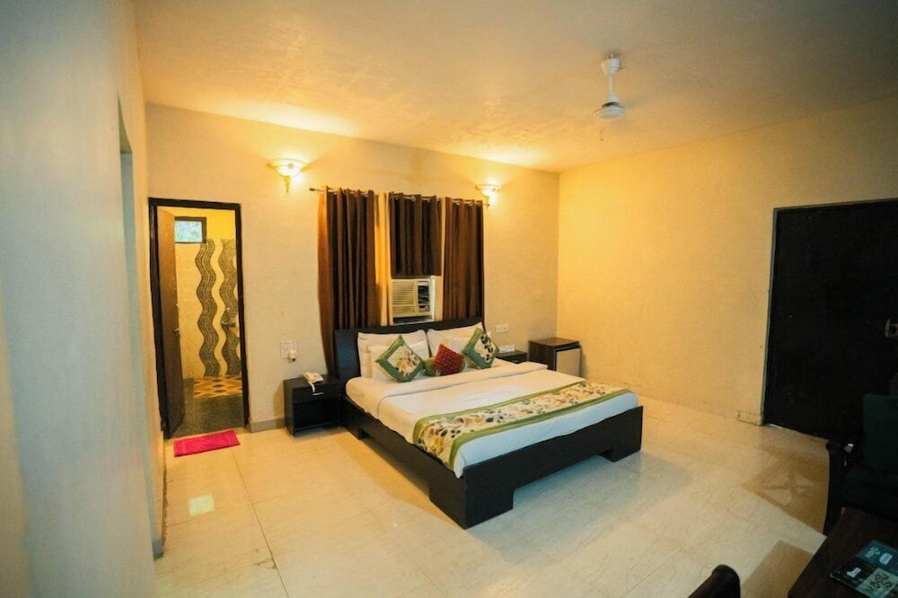 Mogli Resort 5/50