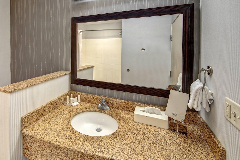 Courtyard by Marriott Troy 12/54