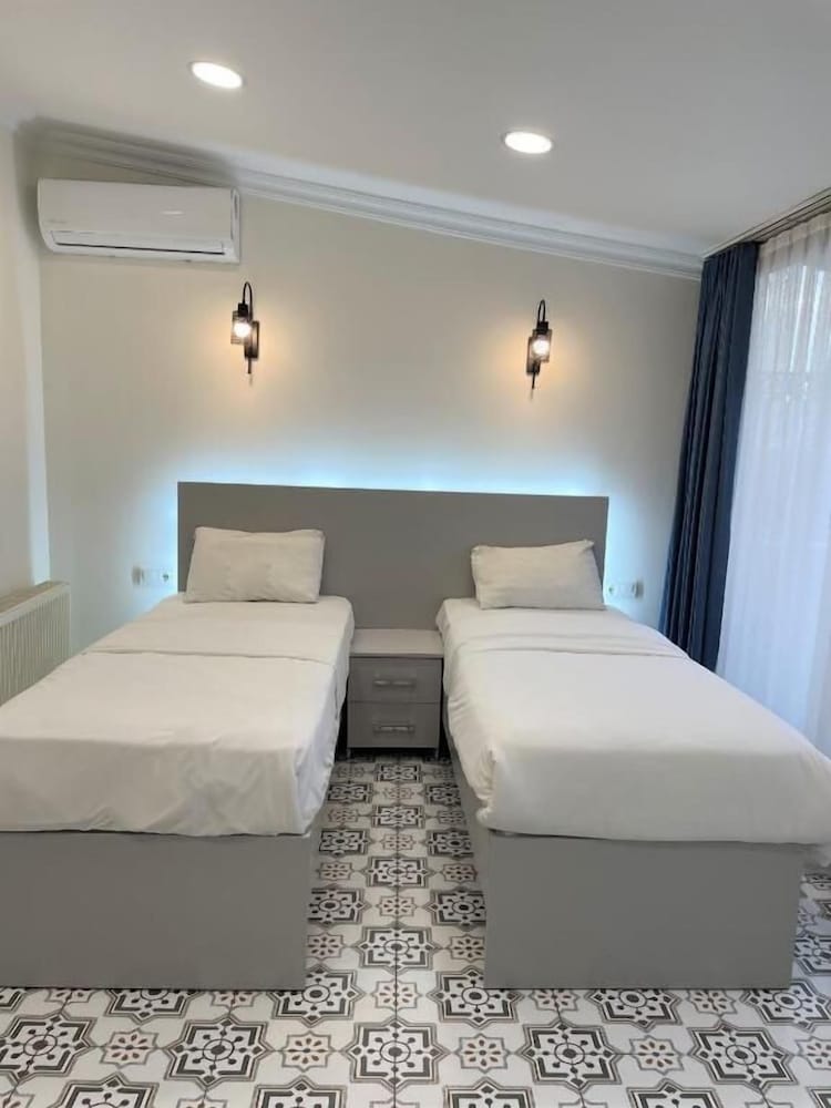 2 BEDROOMS, SUPERIOR, CITY VIEW, BALCONY