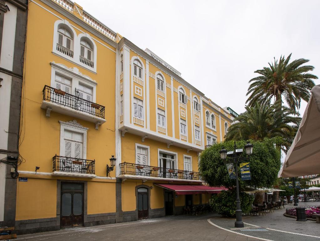 Hotel Madrid 21/21