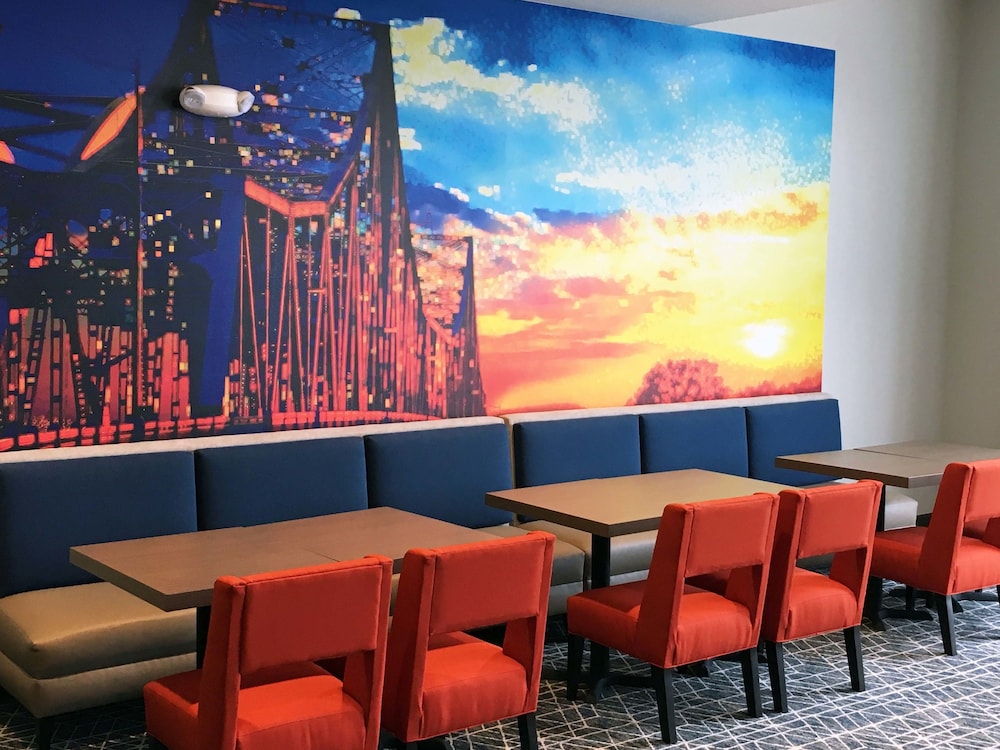 Gundersen Hotel & Suites 42/48