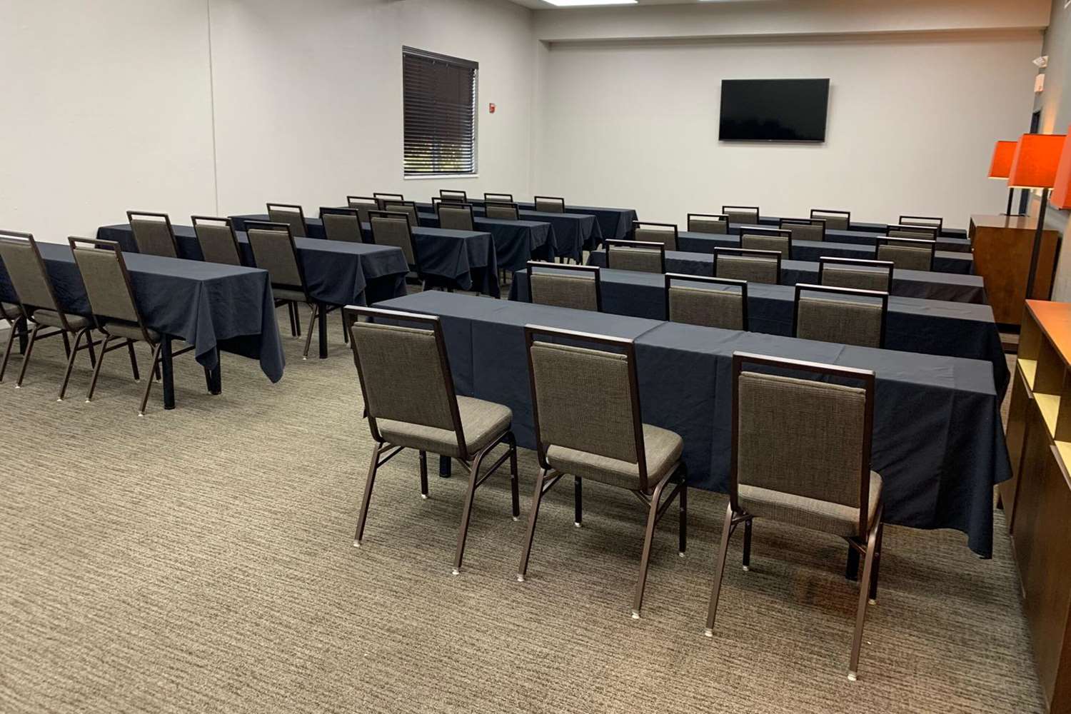 Country Inn & Suites by Radisson, Austin North (Pflugerville), TX 39/45