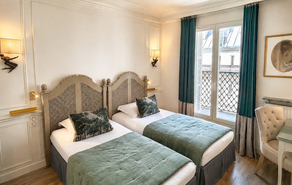 HOTEL DES BAINS 24/60