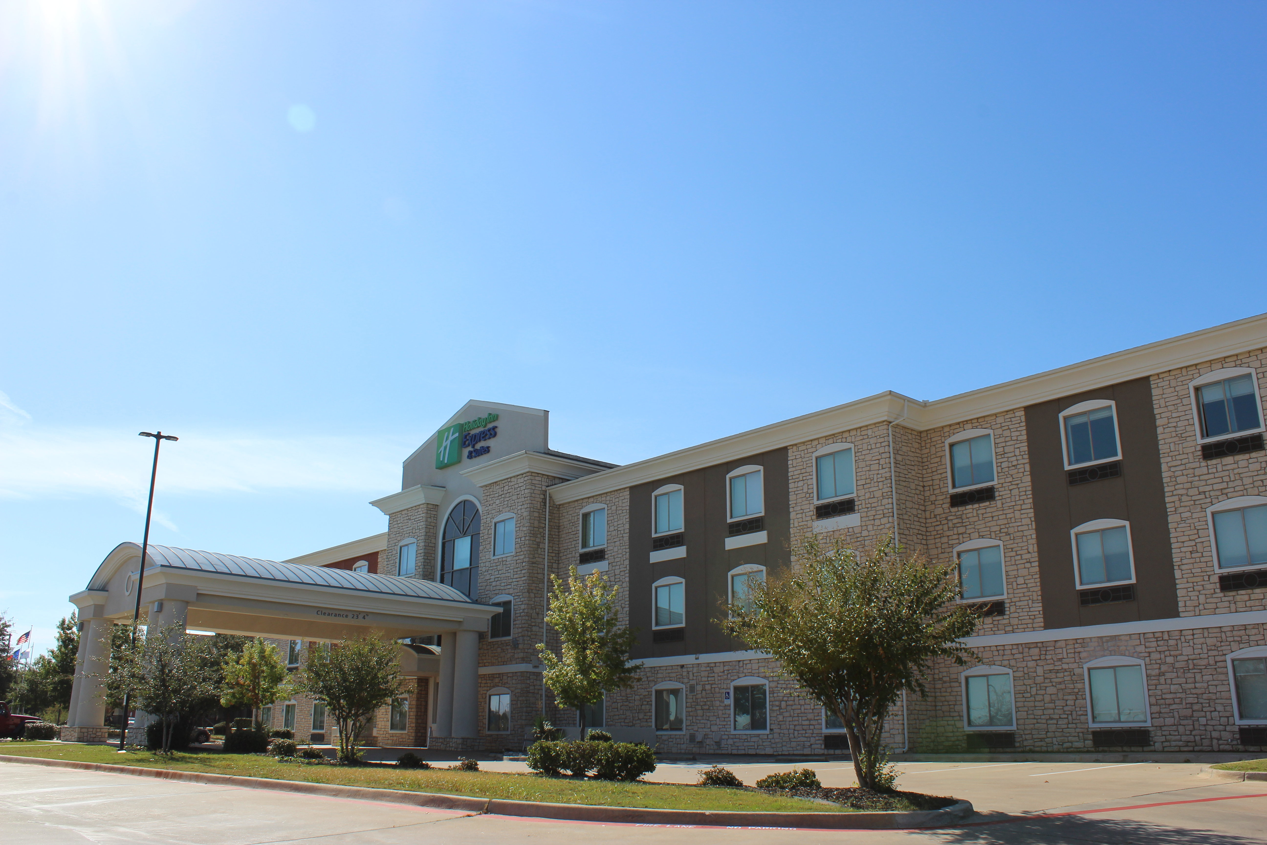 Holiday Inn Express Hotel and Suites Mansfield 3/52