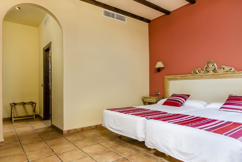 Hotel Rural Los Nogales 8/67