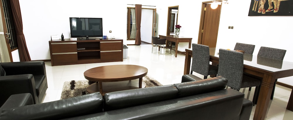 KULDESAK VILLAS BANDUNG 57/74
