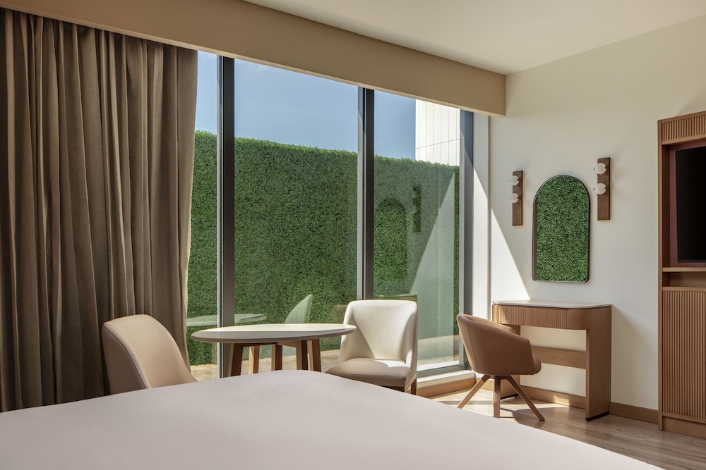 غرفة قياسية بسرير كينج، Santo Domingo Marriott Hotel Piantini 2/3