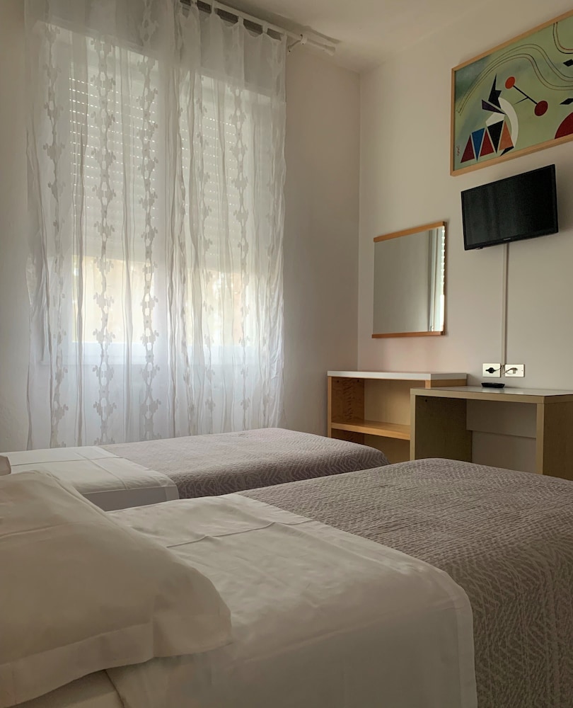 Albergo Moderno 11/33