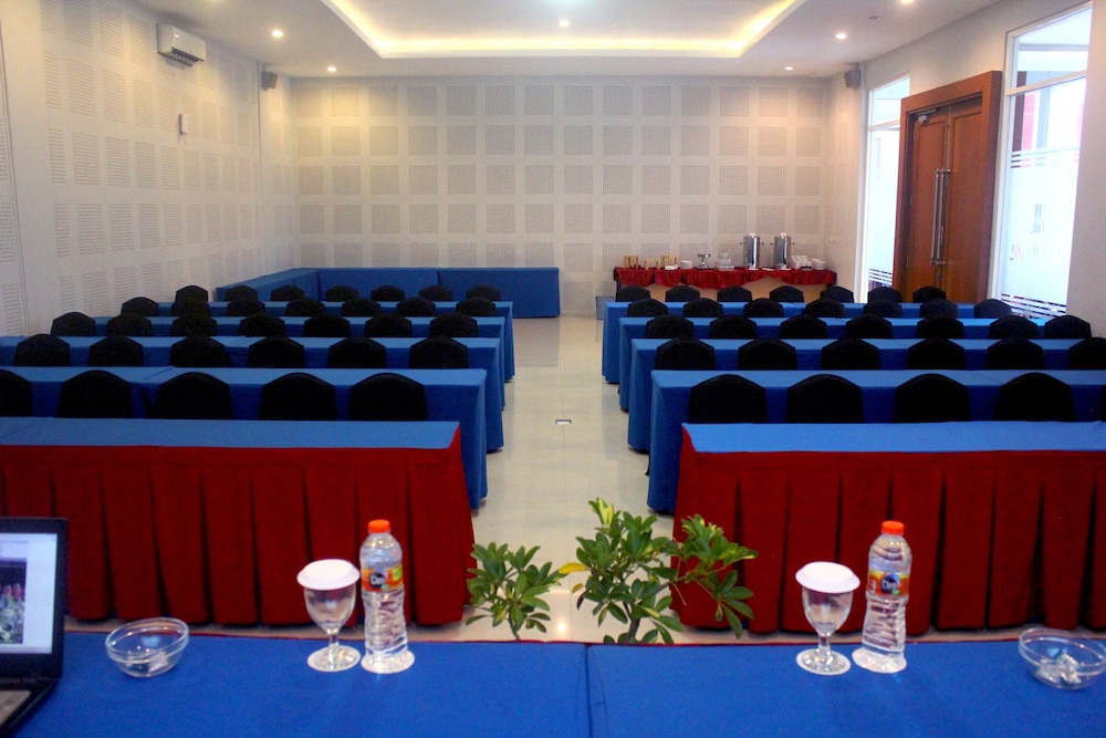 Prima Sr Hotel & Convention 45/50