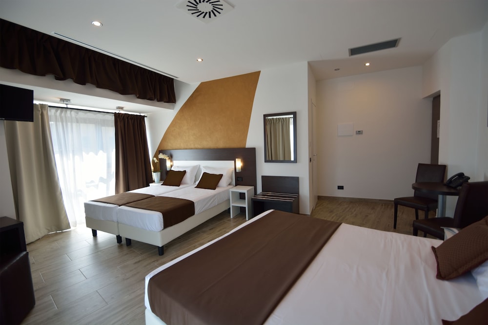 Hotel Luxor Florence 17/76