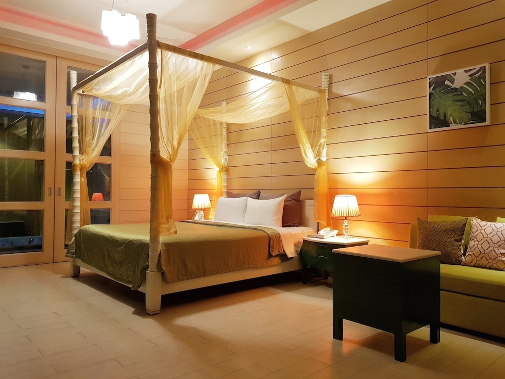 Vogue Boutigue Motel 50/64