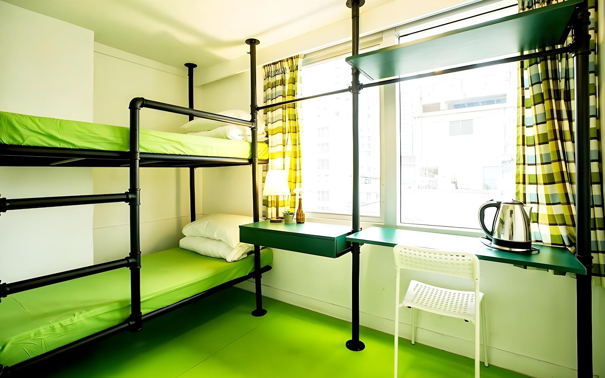 Junior, 2 Double Beds