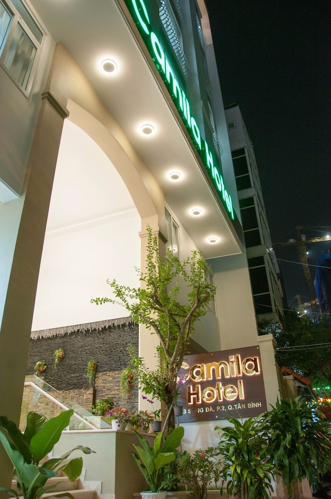 Camila Hotel 3/50