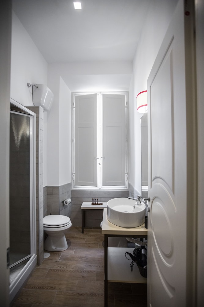 Chic Town Luxury Rooms 67/69