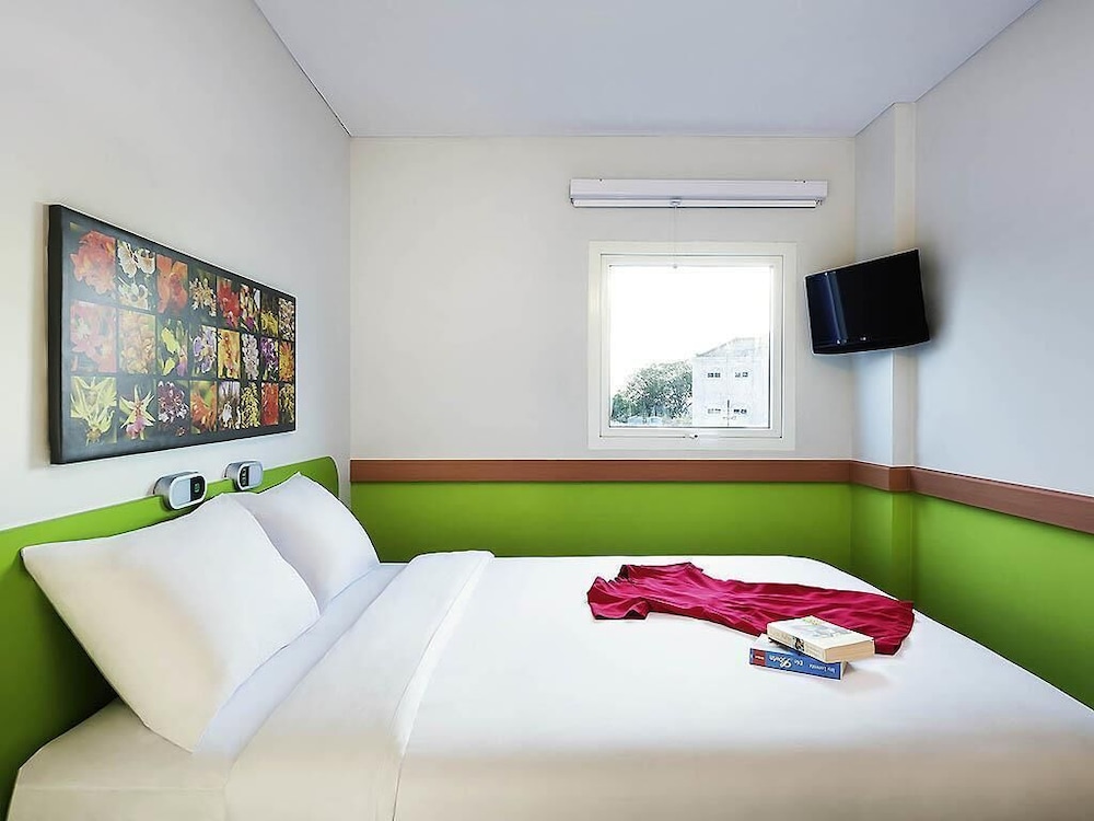 Ibis Budget Semarang Tendean 19/54