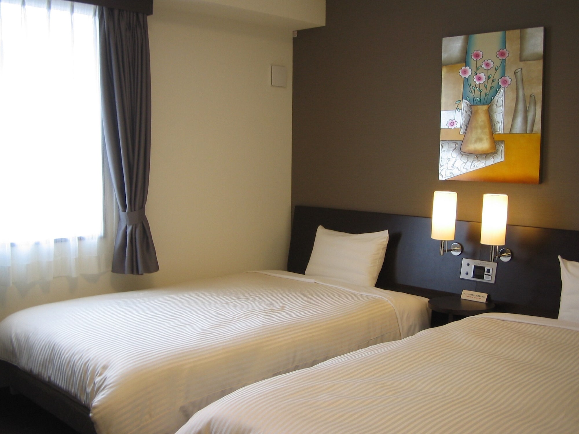 ROOM, TWIN BEDS, SMOKING