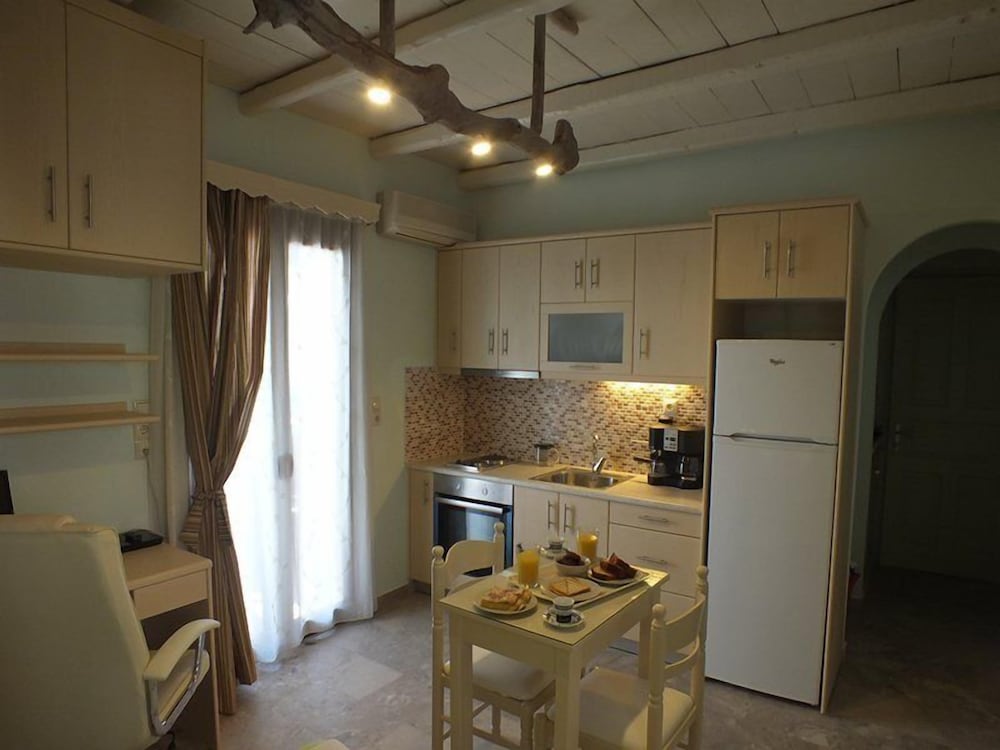 Santa Katerina Studios &amp; Apartments 35/50