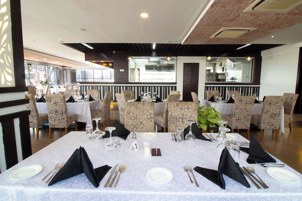 Golden Tulip Westlands Nairobi 58/75