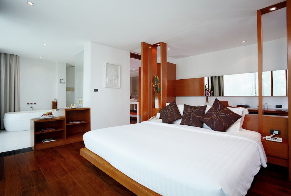 La Flora Resort Patong 19/70