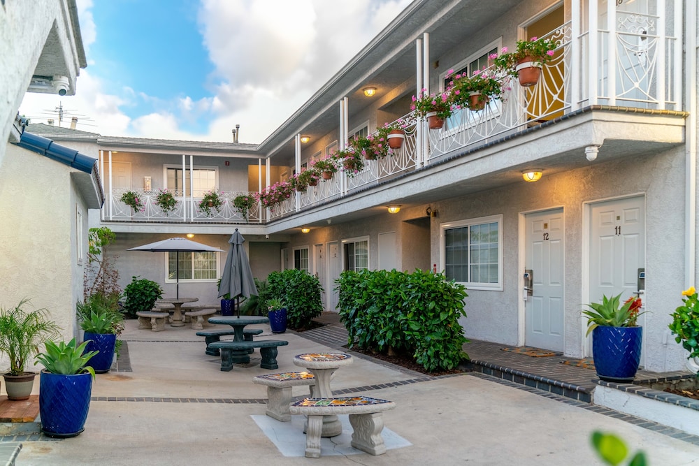 Ocean Park Inn 6/35
