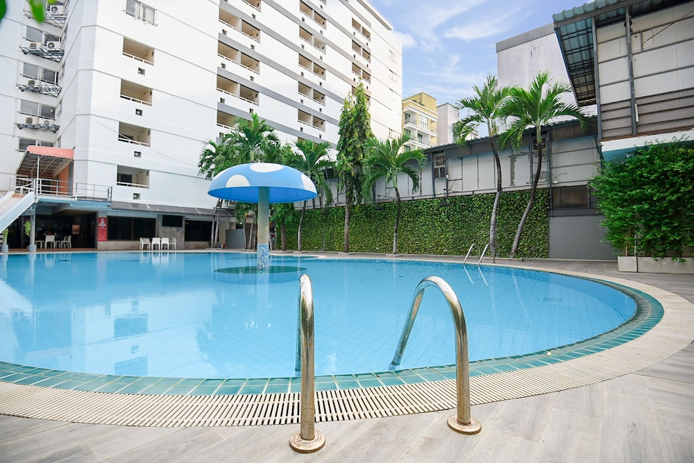 Pattaya Hiso Hotel 8/65