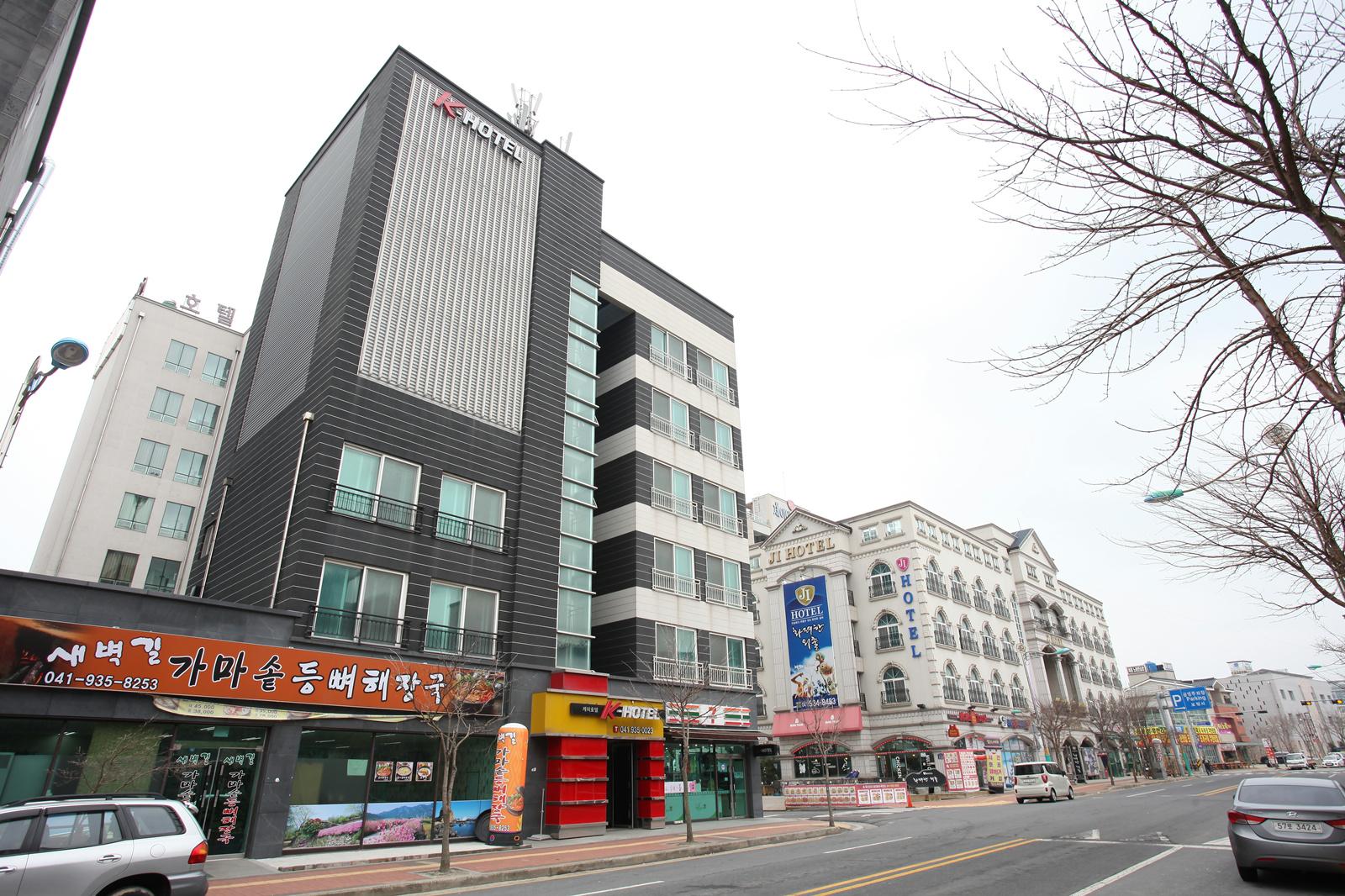 K-Hotel 8/36