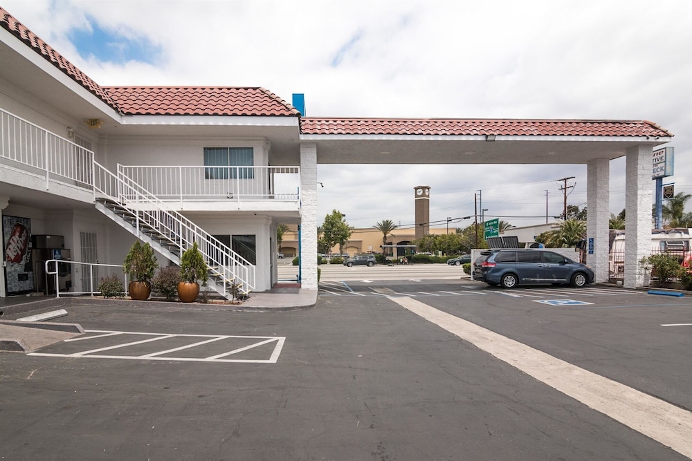 Motel6 Norwalk, CA 34/43