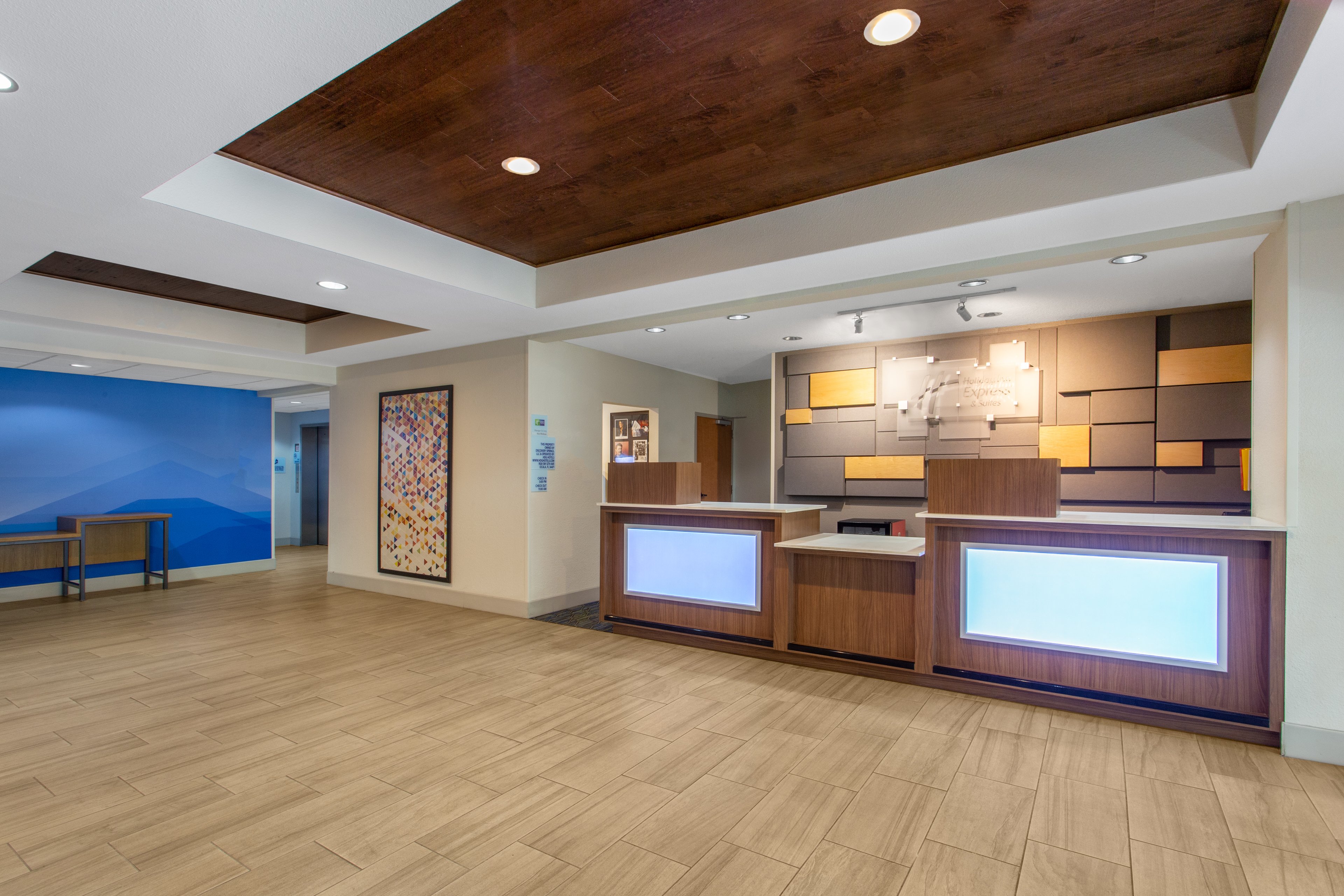 Holiday Inn Express Hotel And Suites Silver Springs Ocala 2/28