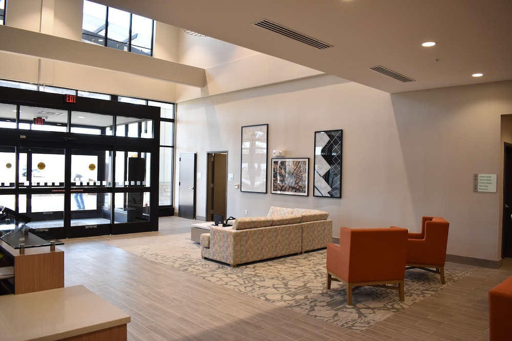 Holiday Inn Kansas City - Northeast 30/55