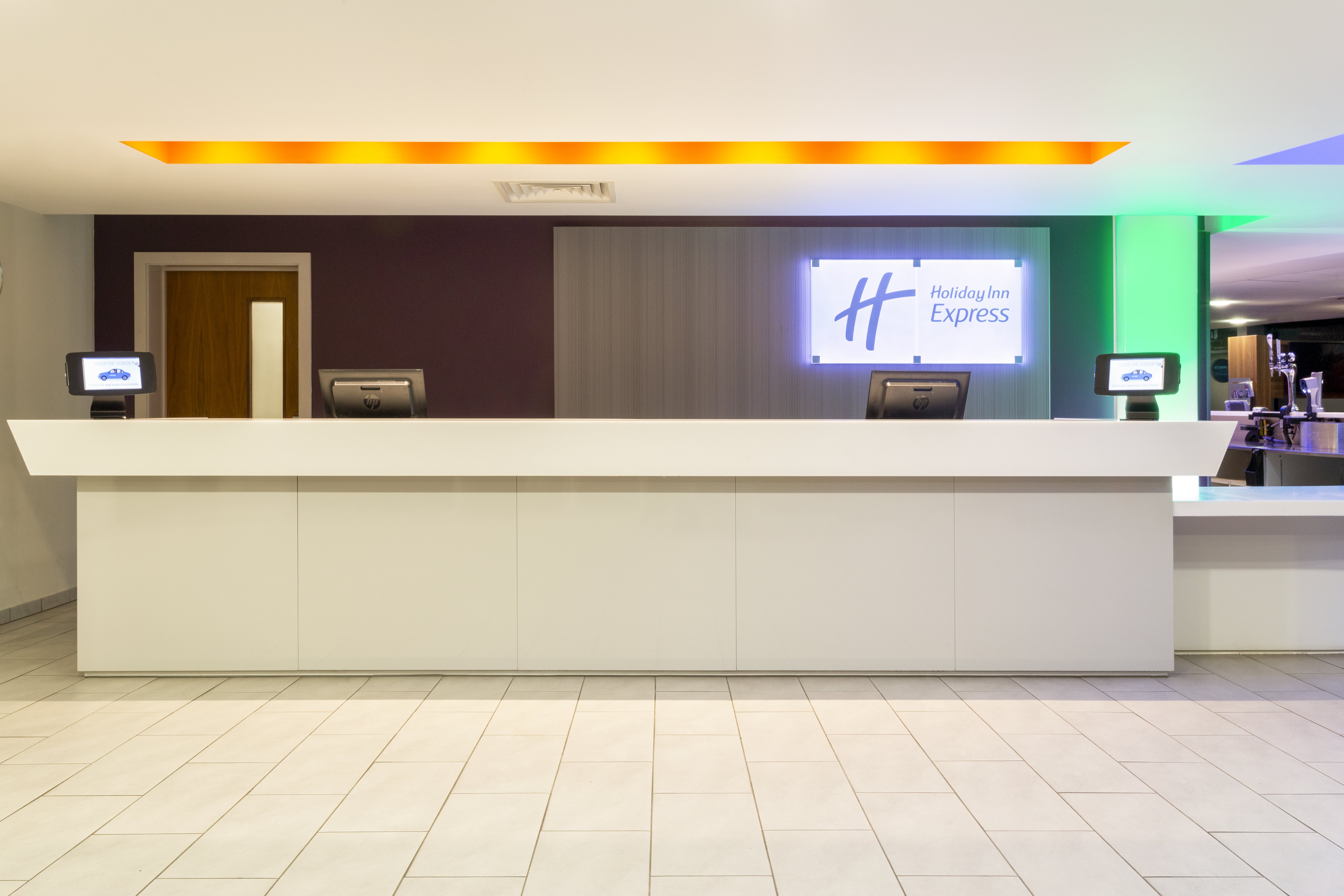 Holiday Inn Express Dunstable 5/26