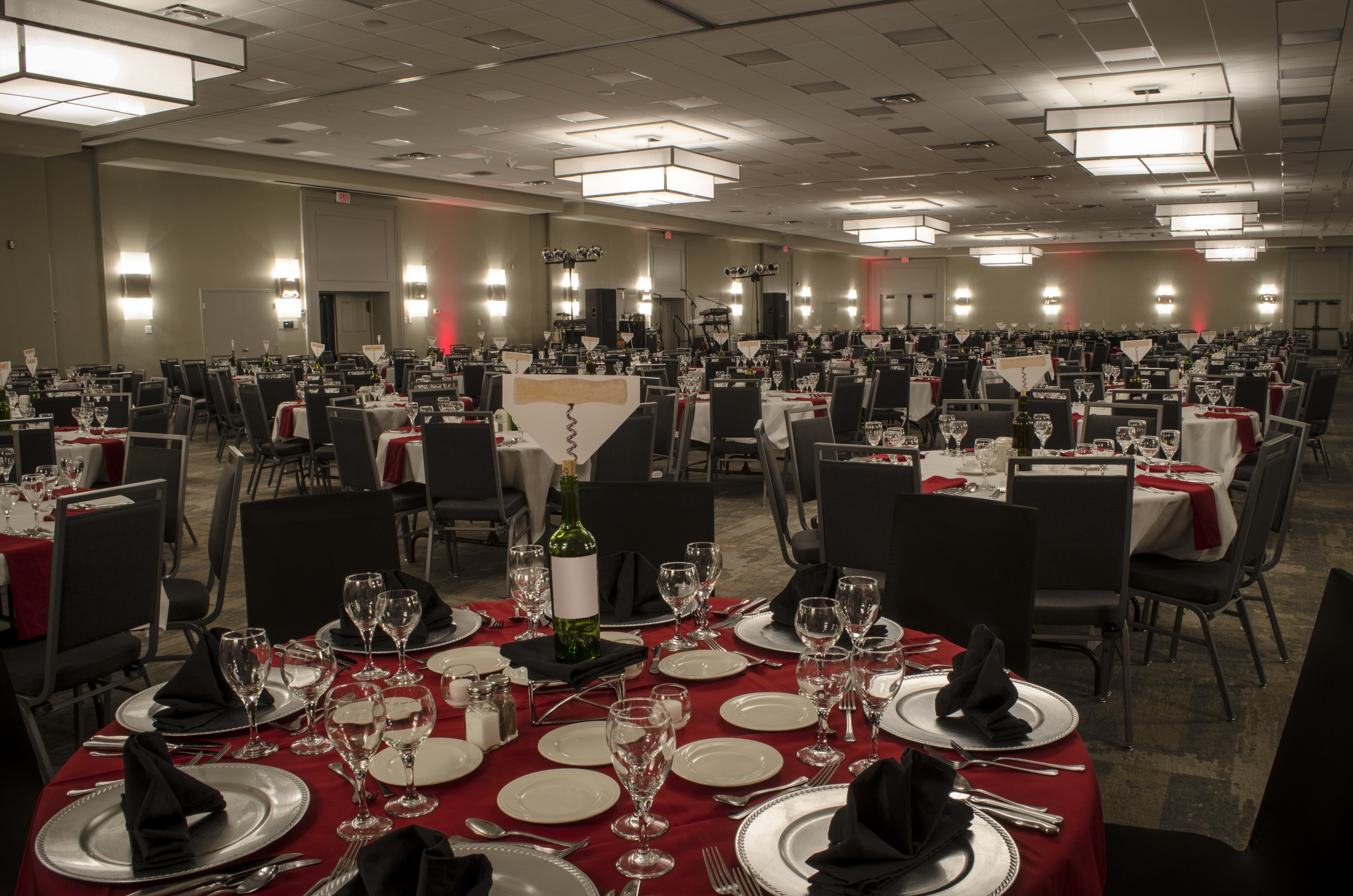 Holiday Inn Fargo 62/70