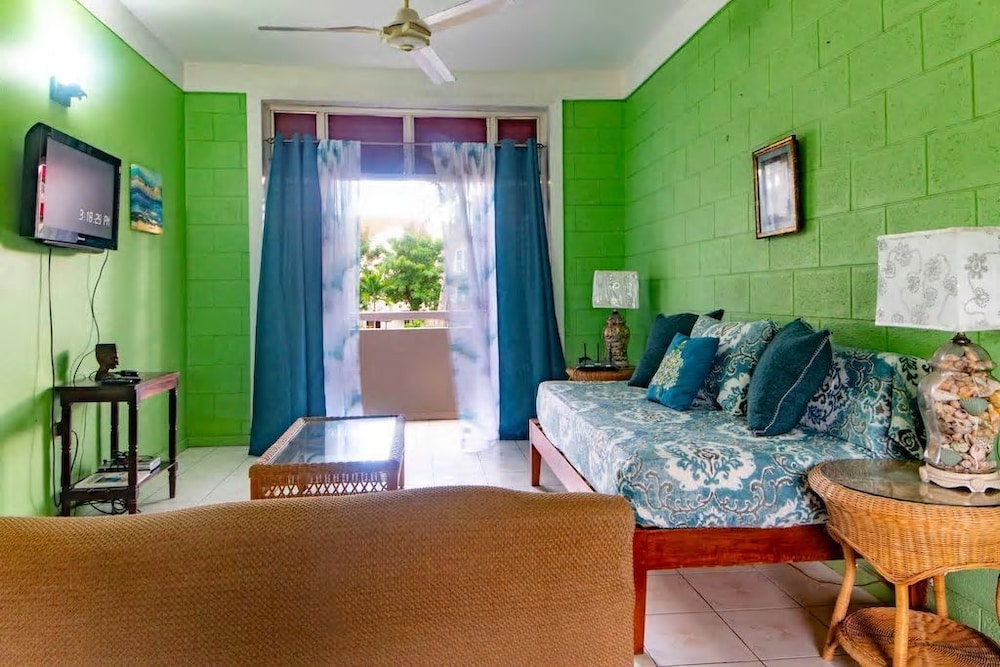 Fisherman's Point Resort 30/50