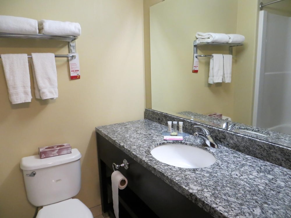 Super 8 By Wyndham Saskatoon Near Downtown 15/46