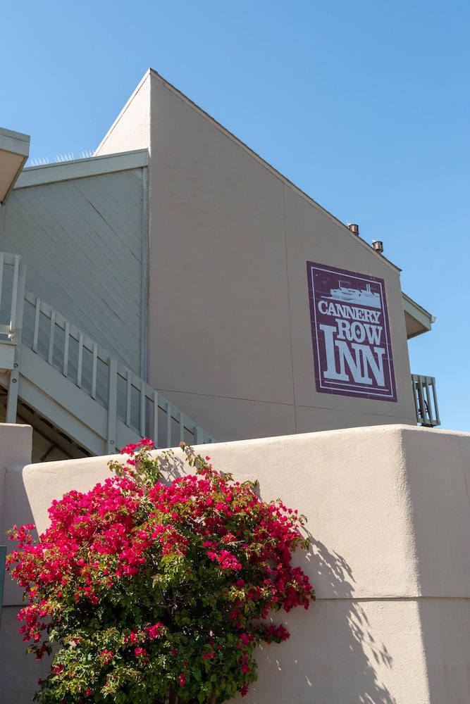 Cannery Row Inn 13/69