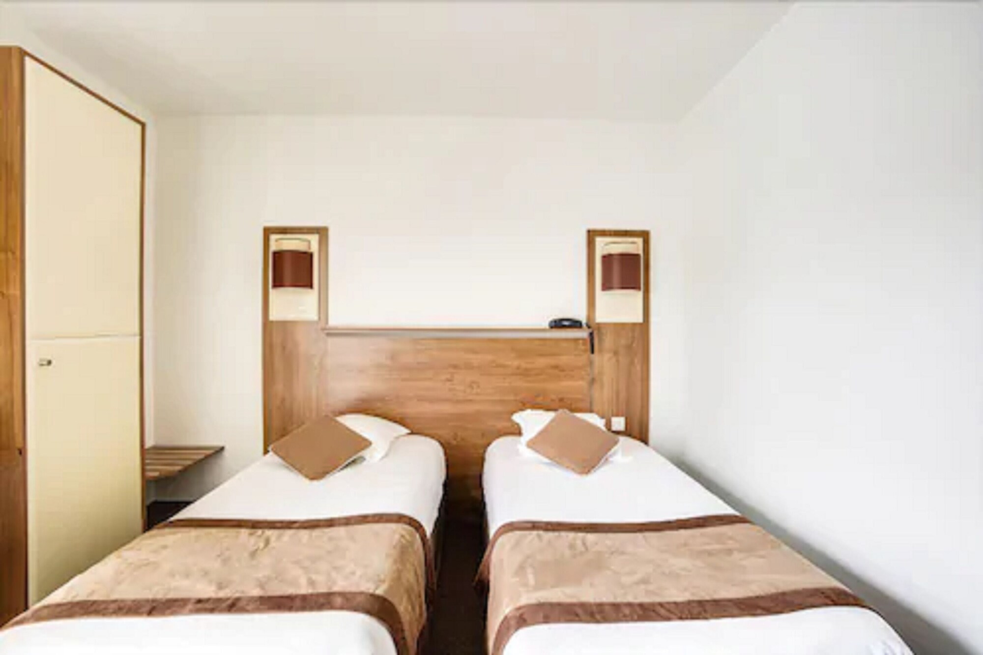 Standard, Twin Beds